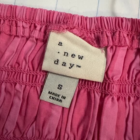 A NEW DAY NWT $20 Hot Pink Striped Smocked Slim Fit Tiny Cropped Tank Top - Picture 7 of 8